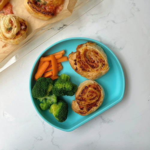 Everyone Will Be Looking Forward to Lunch With These Pizza Rolls Bumkins