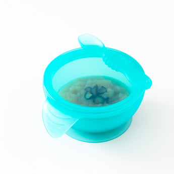 Bumkins Silicone First Feeding Set: Blue Jelly holds applesauce and berries on a white background.