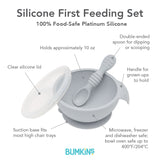 Infographic of Bumkins Silicone First Feeding Set: 100% food-safe platinum silicone, clear silicone lid, suction base, double-ended spoon.