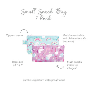 Infographic of Bumkins Small Snack Bag 2 Pack: Bumkins signature waterproof fabric, zipper closure, machine washable and dishwasher-safe.