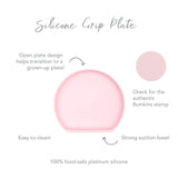 Infographic of Bumkins Silicone Grip Plate: 100% food-safe platinum silicone, strong suction base, open plate design, easy to clean.