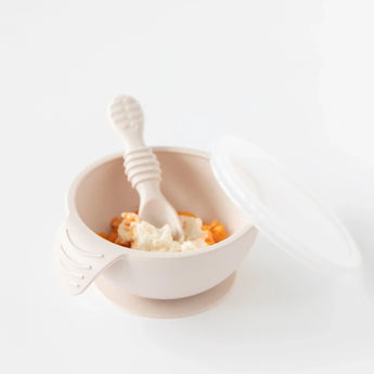 Bumkins Silicone First Feeding Set: Sand holds mashed food on a white background.