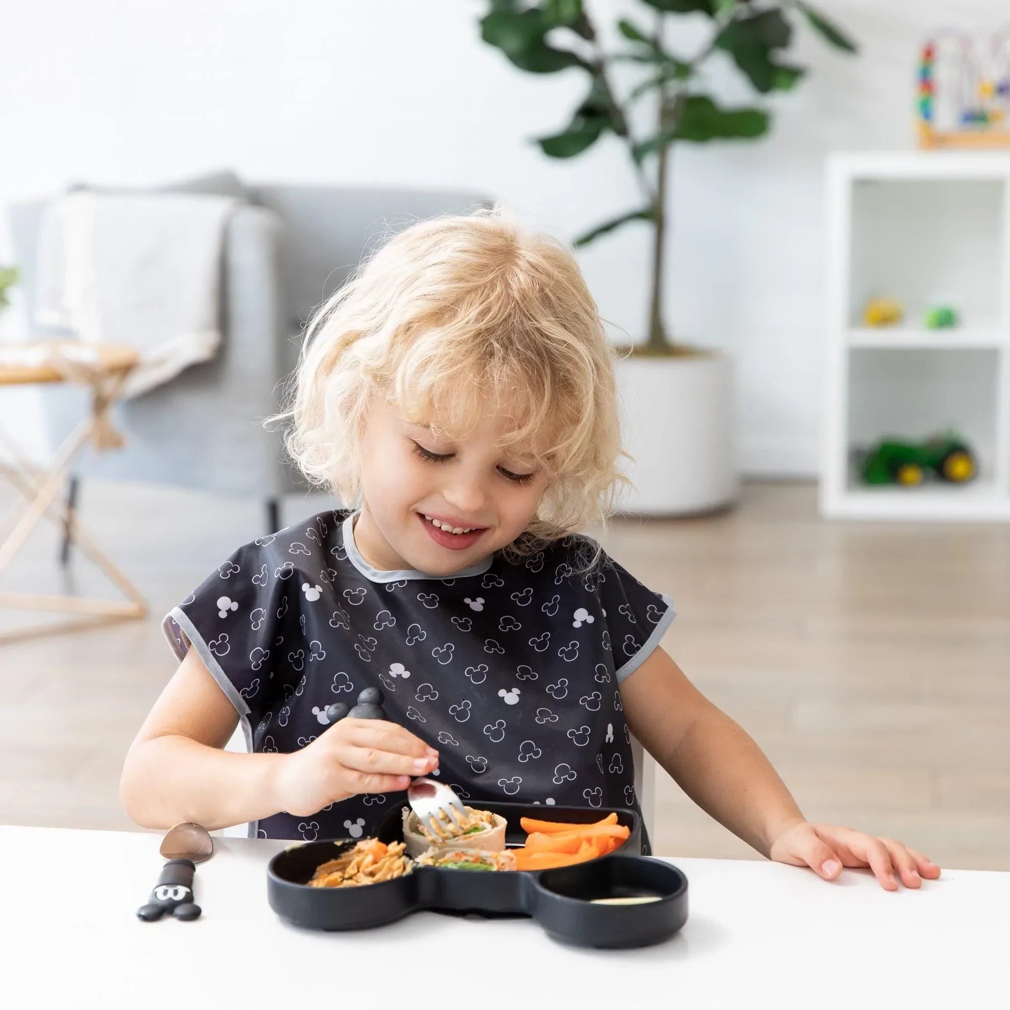 Junior Bib: Mickey Mouse Icon Black + White - Bumkins