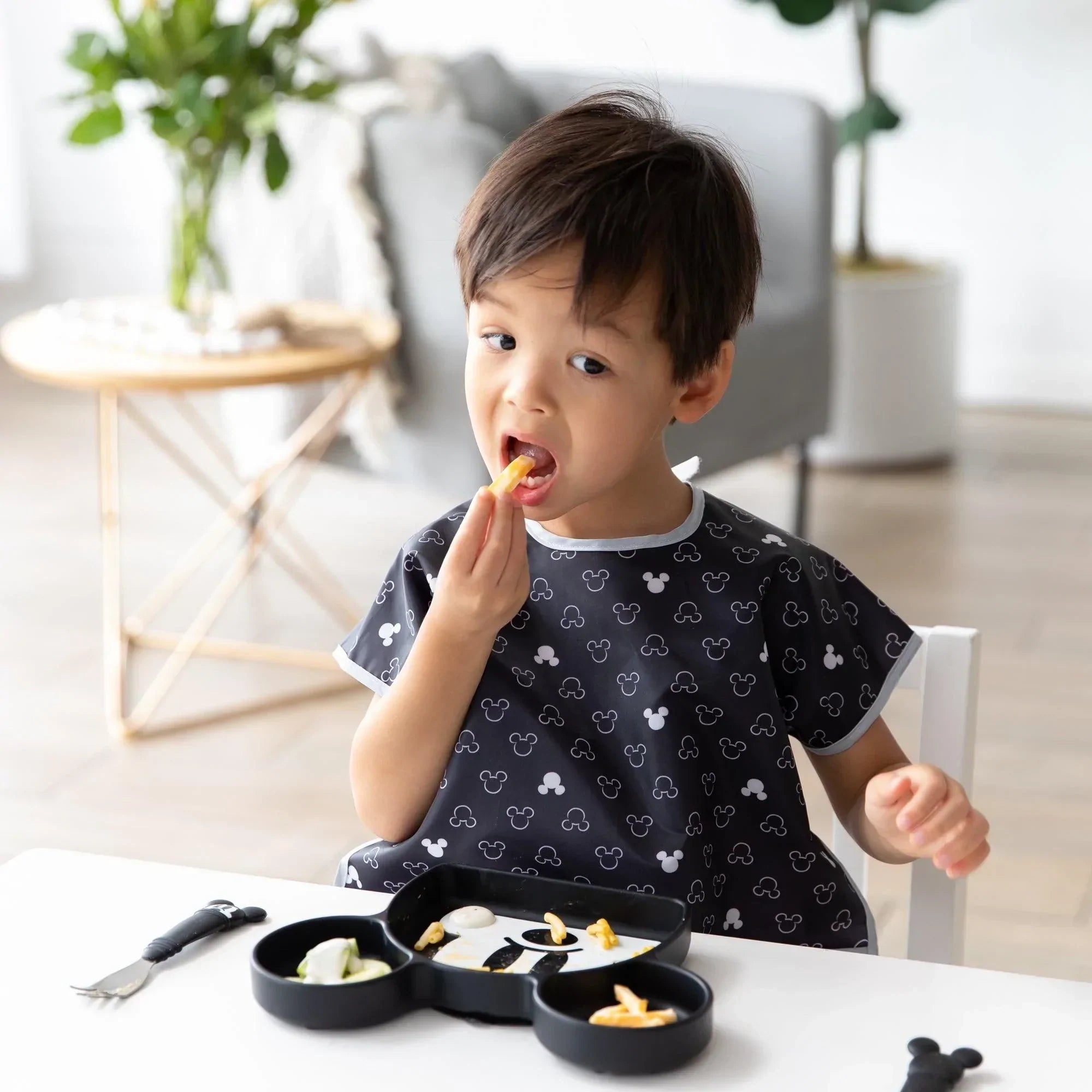 Junior Bib: Mickey Mouse Icon Black + White - Bumkins