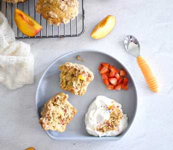 Peach Cobbler Muffins with Cinnamon Streusel Topping! - Bumkins