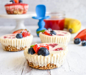 Nearly No Bake Banana Cheesecake Minis + Homemade Strawberry Swirl Sauce Recipe! - Bumkins