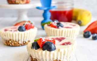 Nearly No Bake Banana Cheesecake Minis + Homemade Strawberry Swirl Sauce Recipe! - Bumkins