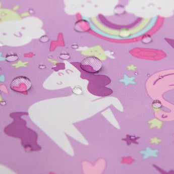 Close-up of water droplets on Bumkins Lunchbox Legends 6-Piece Set: Unicorns Purple Jelly.