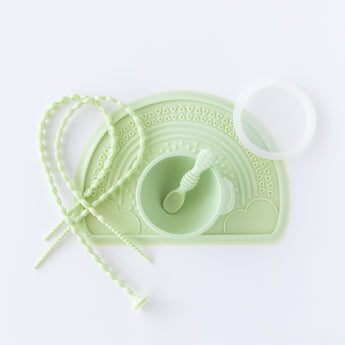 Bumkins Baby-Led Weaning Essential 6-Piece Set: Sage rests on a white background.