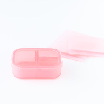 Bumkins Silicone Lunchtime 4-Piece Set: Pink Jelly rests on a white background.