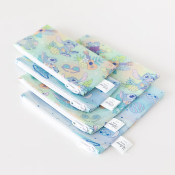 Bumkins Snack Bag 4 Pack: Stitch Star-ring Up Trouble is neatly stacked on a white background.