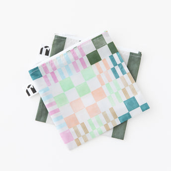 Roamio by Bumkins Reusable Snack Bag, Large 2 Pack: Motley Club lays stacked on a white background.