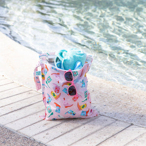 The Bumkins Wet Bag + Wet/Dry Clutch + Clear Travel Bag 3 Pack Set: Boots is poolside perfection for packing your essentials.