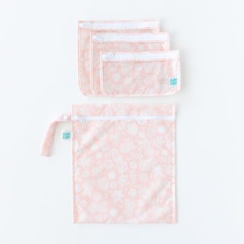 Bumkins The Chaos Coordinator Essential 4-Piece Set: Lace is neatly arranged on a white background.