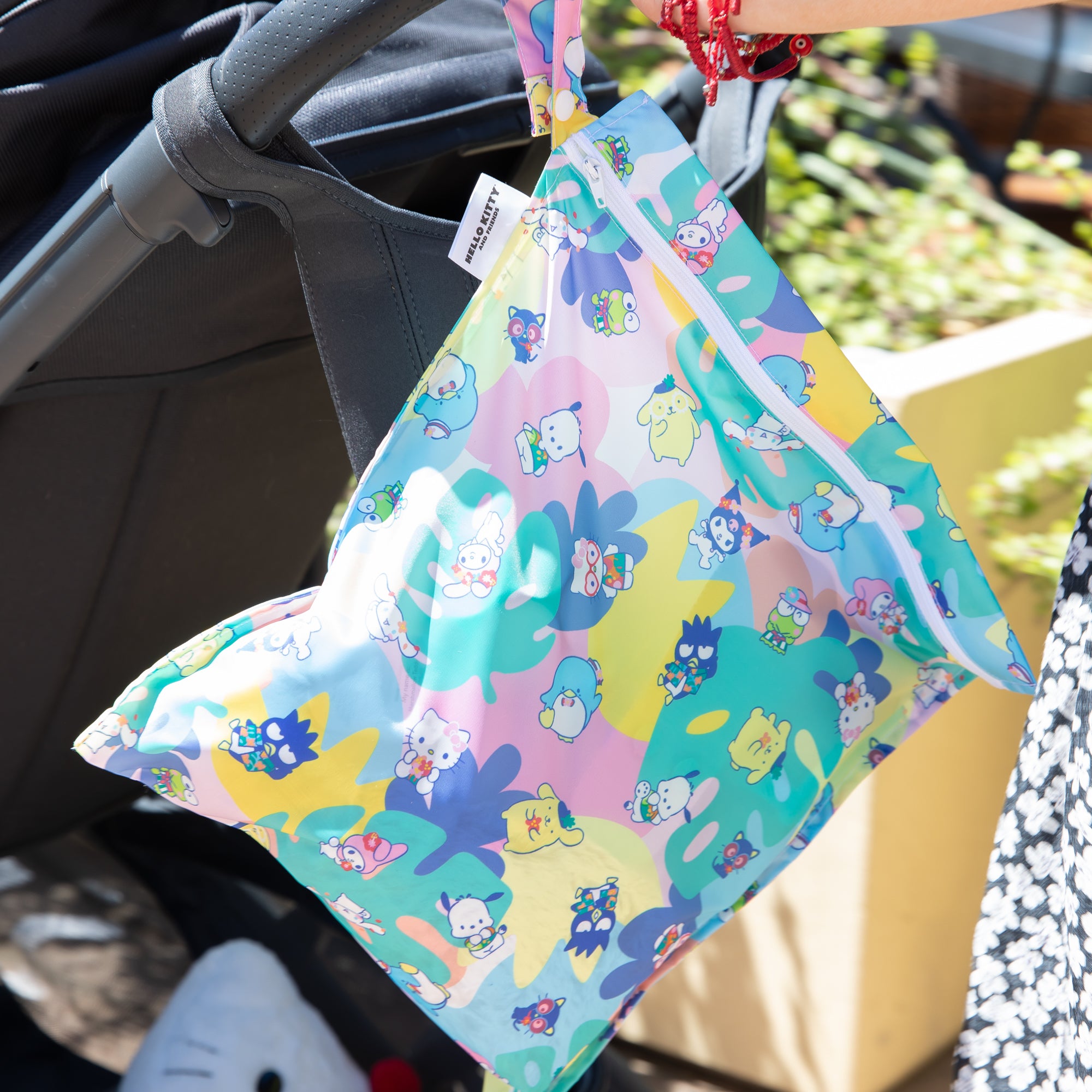 Wet Bag: Hello Kitty® and Friends Luau