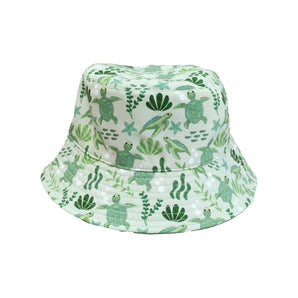 Emerson and Friends Reversible Bucket Hat, Sea Turtles: Baby/toddler hat with turtle and seaweed print on white.