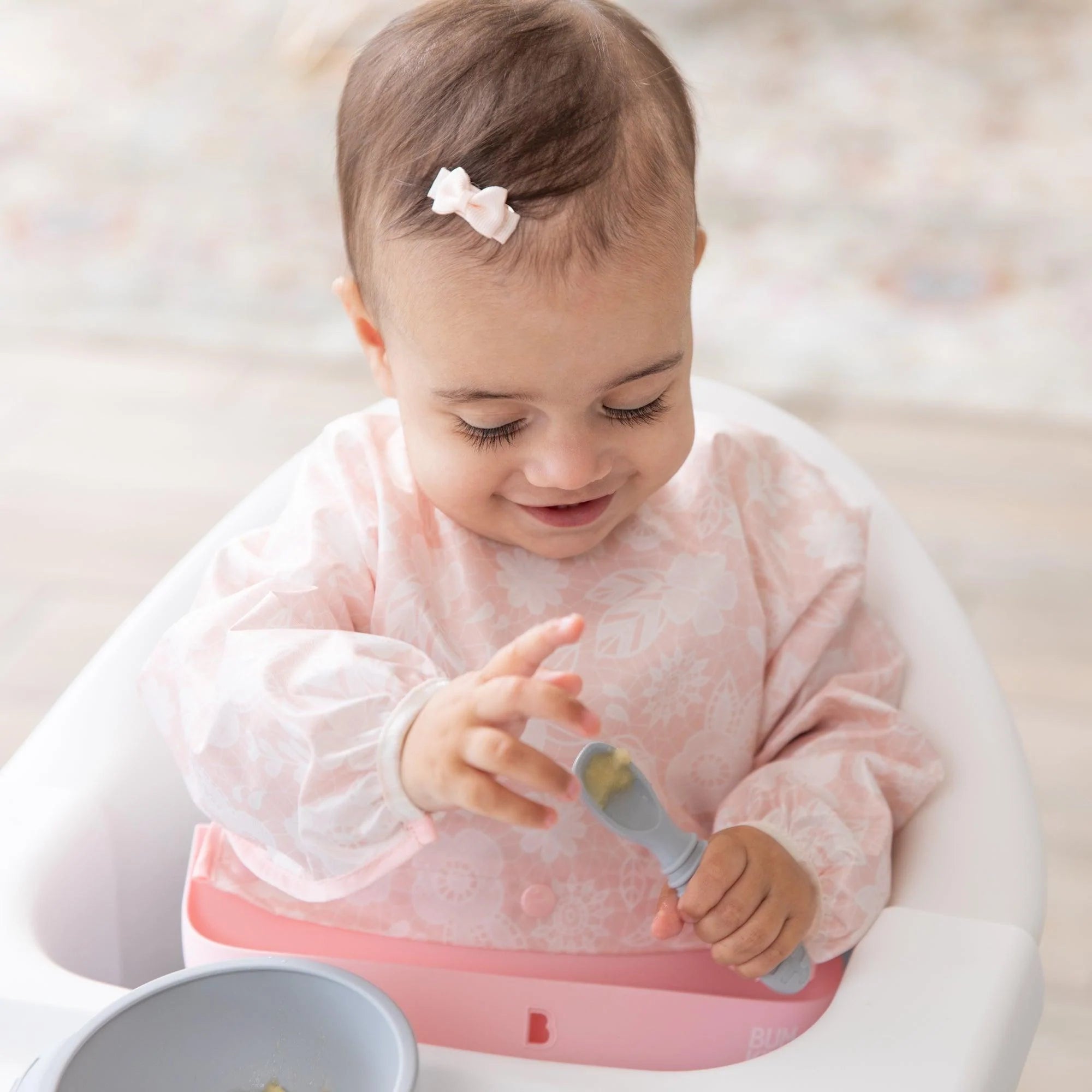 Silicone bib with deals pocket