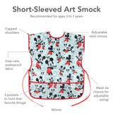 Infographic of Bumkins Short-Sleeved Art Smock: recommended for ages 3-7 years, adjustable neck and waist closure, easy-care waterproof fabric.